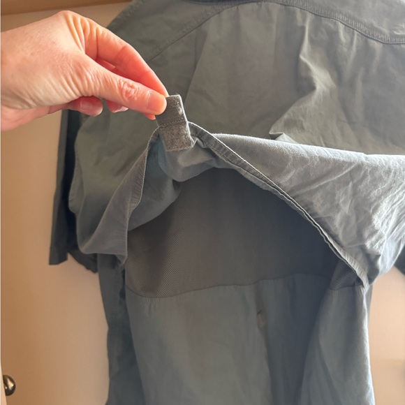 Cabela's Men's Blue Fishing/Tactical Button up Shirt - Picture 6 of 7